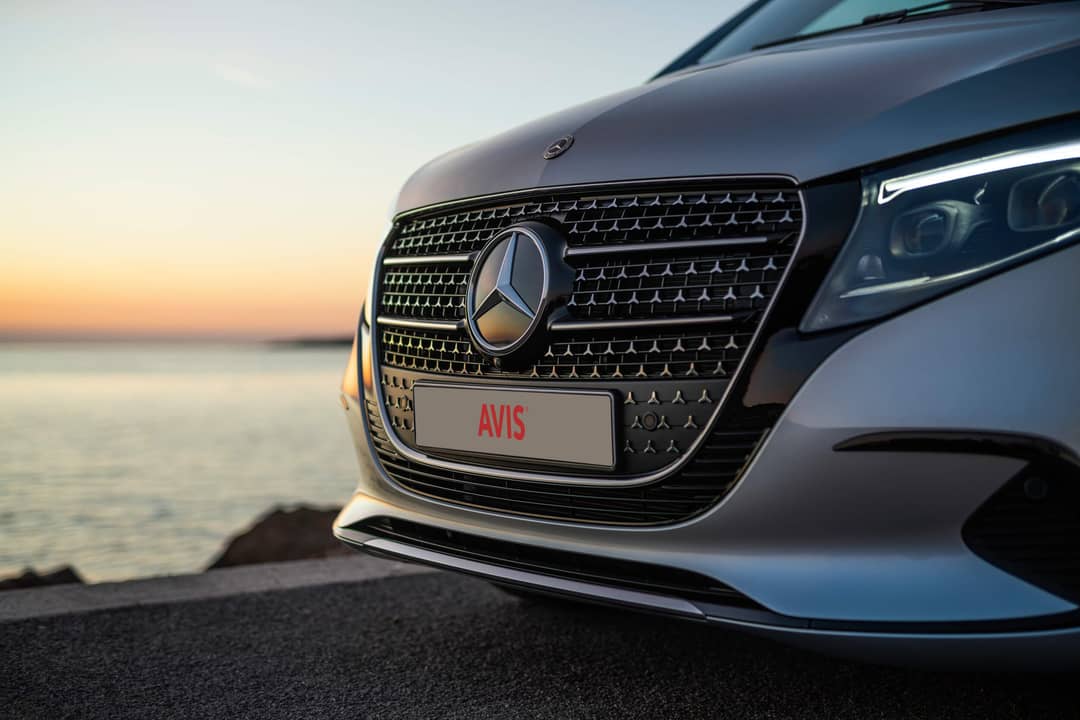 AVIS_Mercedes_V-Class.jpg
